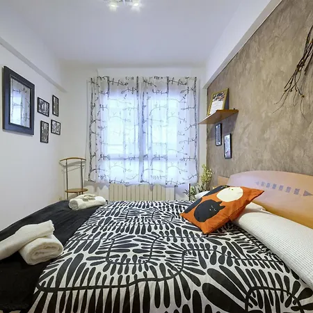 Bilbaolove Vivienda Turistica Apartment *